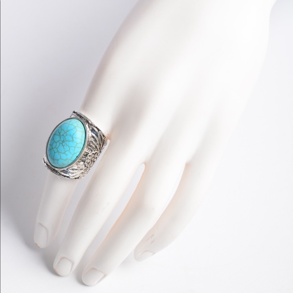 Round Stone Adjustable Ring - Picture 4 of 4